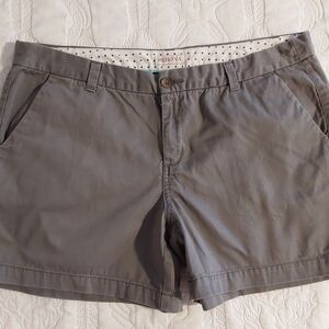 Menora Chino Shorts, Women's Army Green Menora Chino Shorts size 14